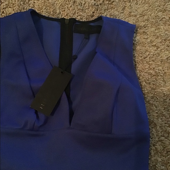 Kendall and kylie blue plunge crop top size small - Picture 4 of 4